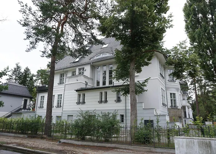 Aeronaut Suits By Pearl1 Berlin